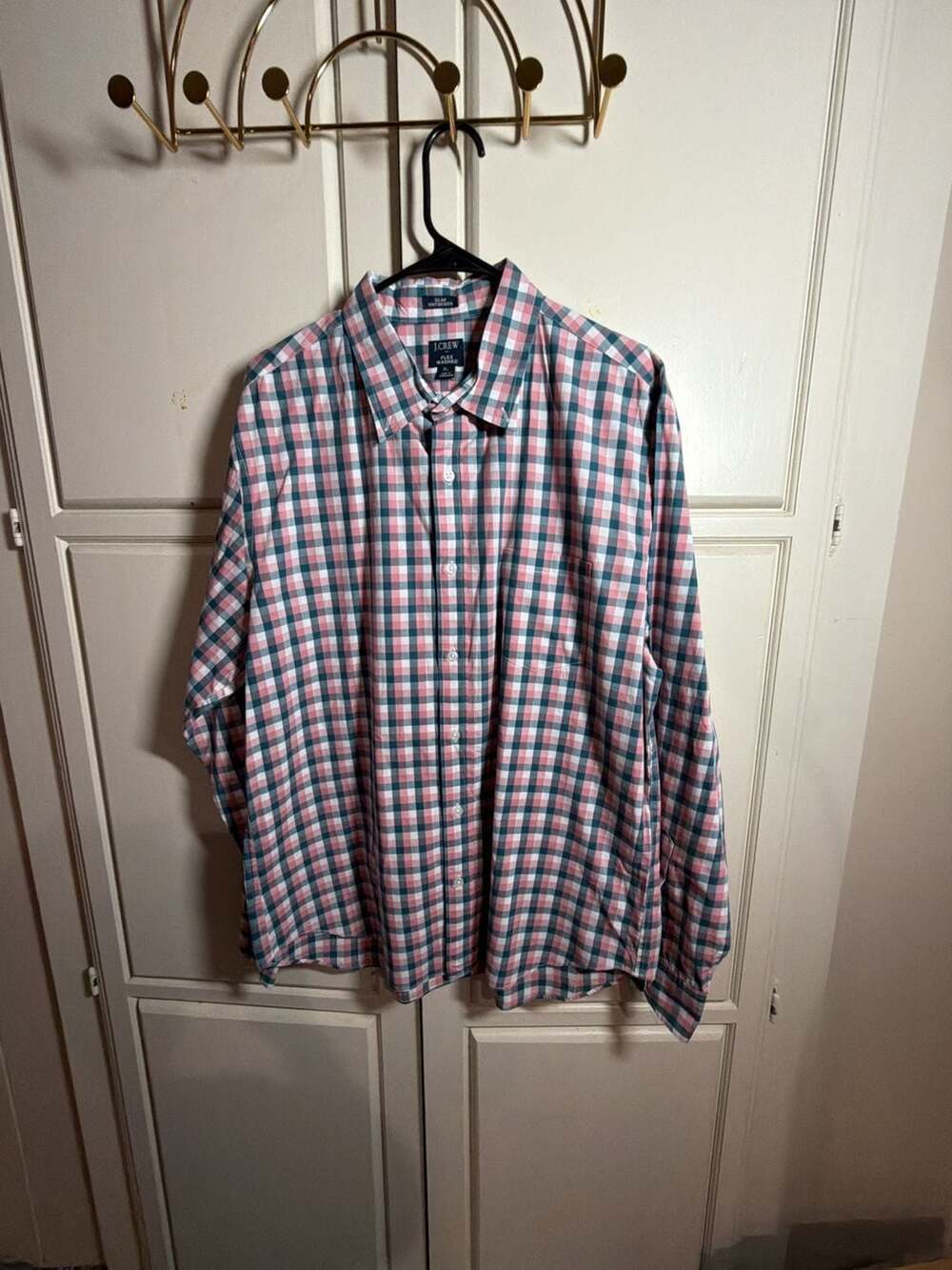 J.Crew Men's Slim Untucked Flex Washed Pink and Green Plaid Long Sleeve Button-D